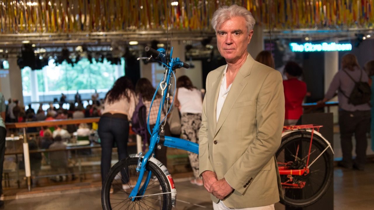 Featured image David Byrne Shares His Biking Playlist