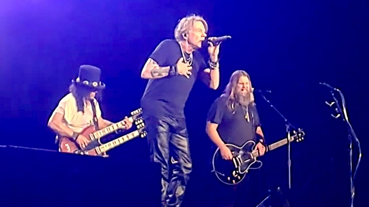 Featured image GNR and Chris Stapleton play Knockin on Heavens Door Watch