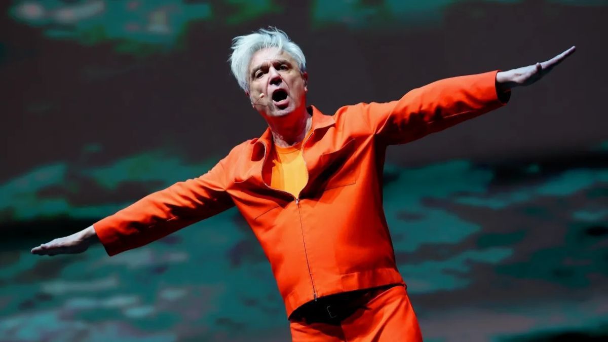 Featured image David Byrne Shares His Biking Playlist
