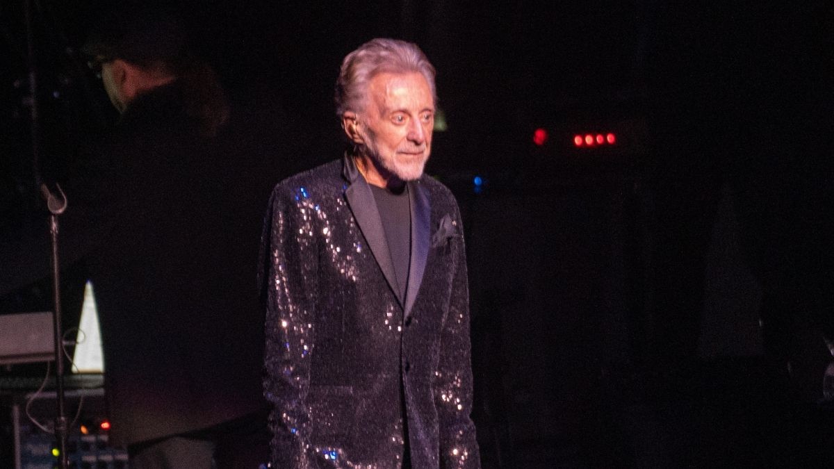 Featured image Frankie Valli retires from performing says brother Bobby