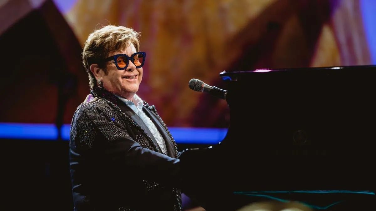 Featured image Elton Johns 30Year Tradition at Rock in Rio with a Brazilian hit