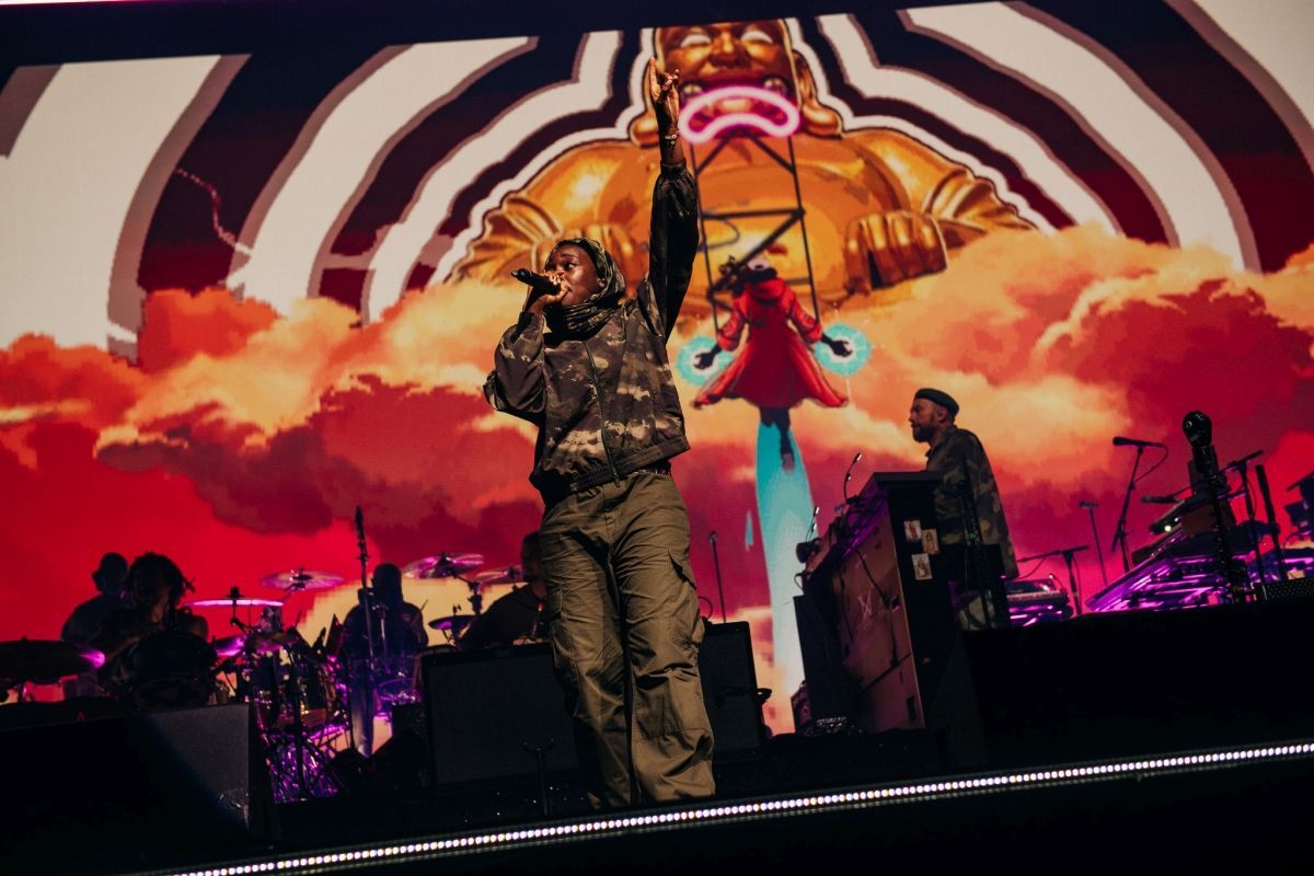 Featured image Gorillaz Kick Off Tour Photos Video  Setlist